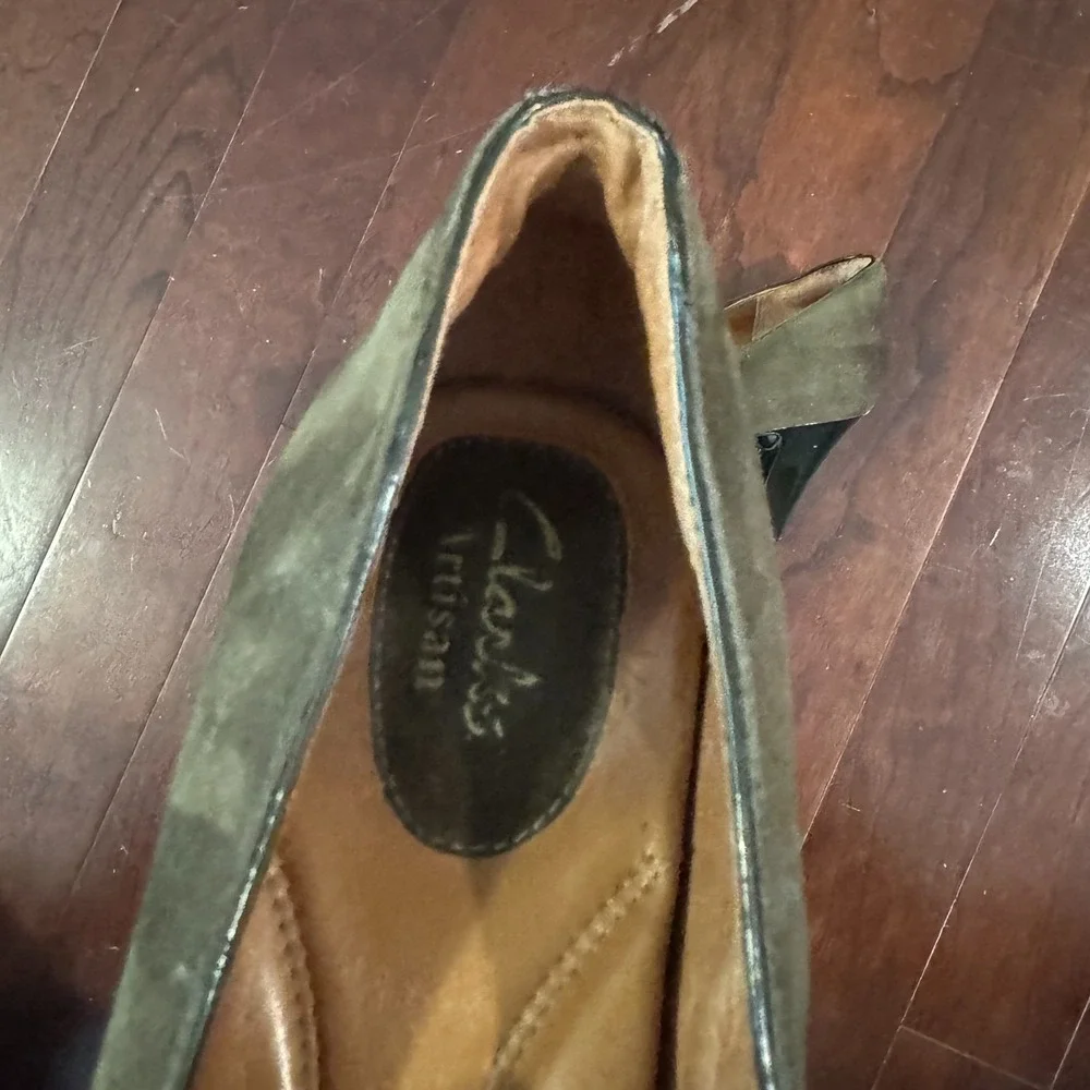 Clarks Artisan Olive Green Suede Peep Toe Bow 3